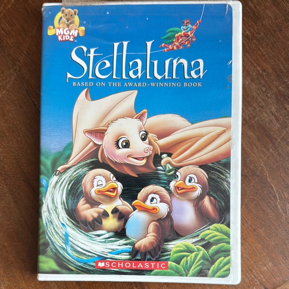 Stellaluna DVD by Scholastic